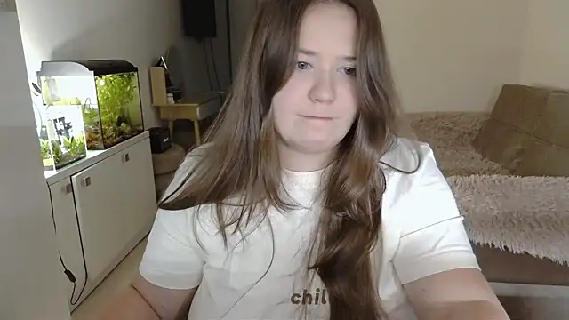 Snapshot of remirann_ chatting on February 25, 2025, 5:36 pm remirann online show from February 25, 2025, 5:36 pm