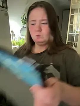 Snapshot of remirann_ chatting on March 18, 2025, 3:53 pm remirann online show from March 18, 2025, 3:53 pm