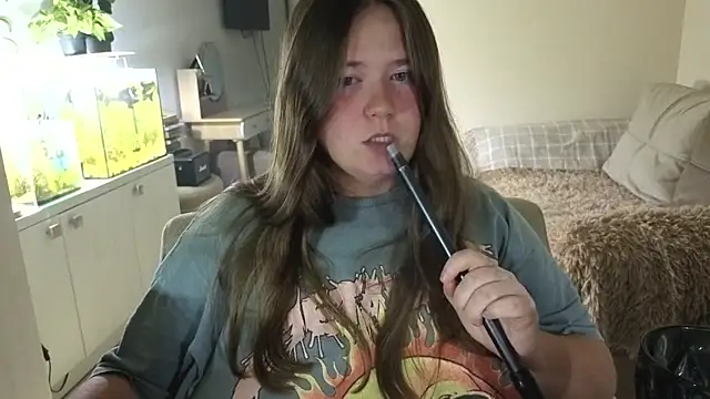 Snapshot of remirann_ chatting on September 20, 2025, 5:25 pm remirann online show from September 20, 2025, 5:25 pm