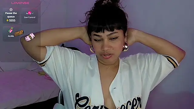 kiarybell   online show from February 23, 2025, 3:24 am