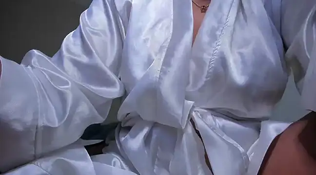 Snapshot of rosaaliiaa1 chatting on January 6, 2025, 11:20 pm rosaaliiaa1 online show from January 6, 2025, 11:20 pm