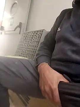 juandi21cm online show from February 7, 2026, 6:06 am