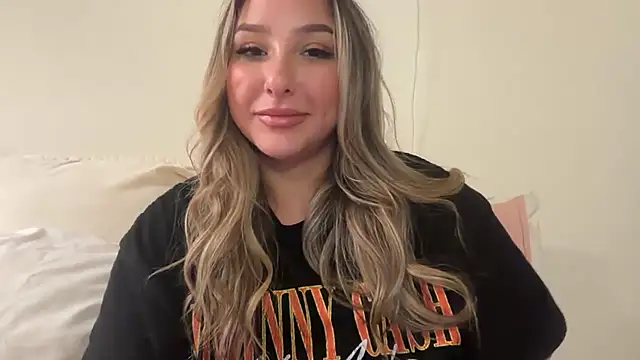 lustfulsmiles online show from October 7, 2025, 12:46 pm