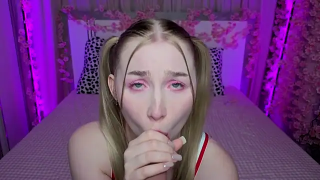 LilyStarlight online show from June 2, 2026, 3:41 am