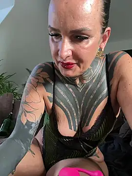 InkedBiitch online show from July 9, 2026, 6:17 am