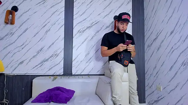 teenager mess online show from February 7, 2025, 2:08 am