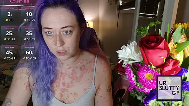 ursluttygf online show from April 13, 2026, 3:50 pm