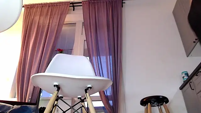 Snapshot of MadameKatrina chatting on December 31, 2024, 6:48 am MadameKatrina online show from December 31, 2024, 6:48 am