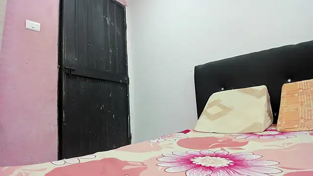 Andrewandzoe online show from November 25, 2025, 2:11 am