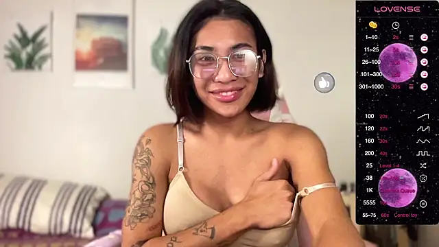 Snapshot of Alaia_Pope chatting on February 4, 2025, 4:18 pm Alaia Pope online show from February 4, 2025, 4:18 pm