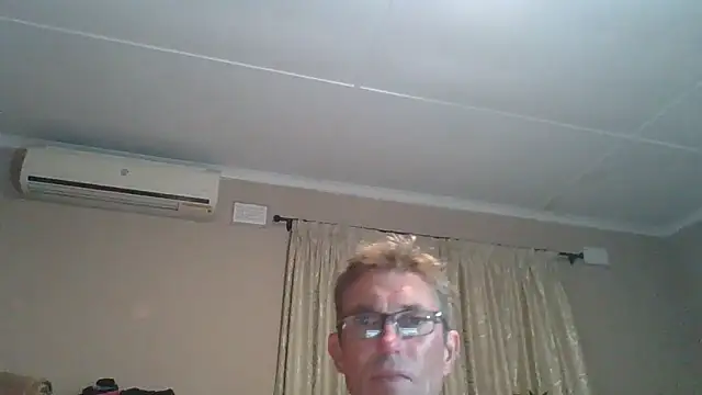 Snapshot of xykenrah@xh chatting on September 9, 2025, 9:47 pm xykenrahxh online show from September 9, 2025, 9:47 pm