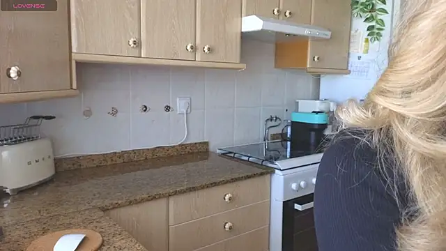 Lunamix online show from February 19, 2026, 12:34 pm