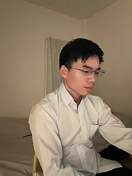 asiahot liam online show from February 5, 2026, 10:53 am