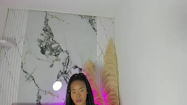 Rianamanson online show from May 3, 2026, 5:02 am