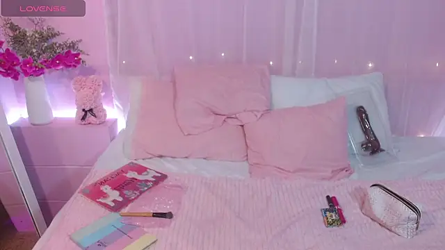 Snapshot of Sweetcristin chatting on July 24, 2026, 2:20 am Sweetcristin online show from July 24, 2026, 2:20 am