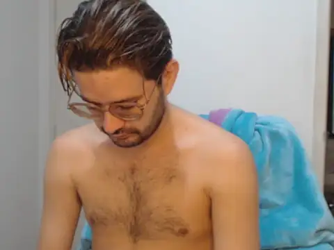 Snapshot of peterannaud chatting on September 28, 2025, 1:27 pm peterannaud online show from September 28, 2025, 1:27 pm