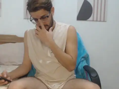 Snapshot of peterannaud chatting on November 15, 2025, 11:07 am peterannaud online show from November 15, 2025, 11:07 am