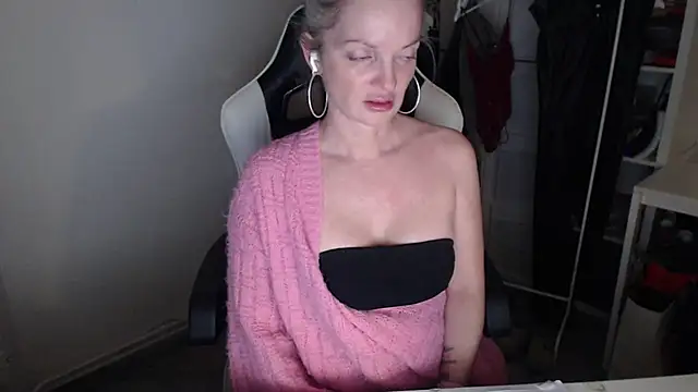 Sabdeluxe online show from January 4, 2025, 7:23 pm
