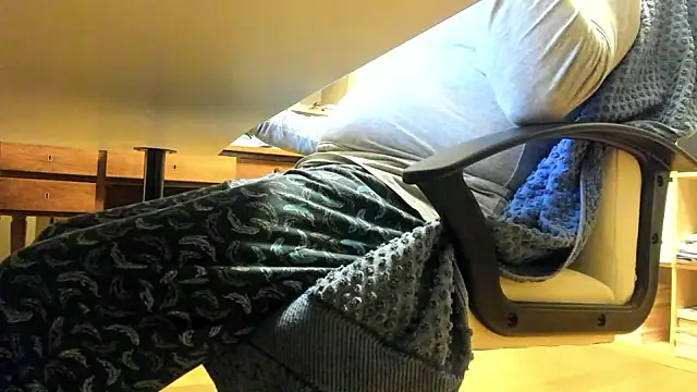 leccaleccafiga online show from November 14, 2025, 10:18 pm