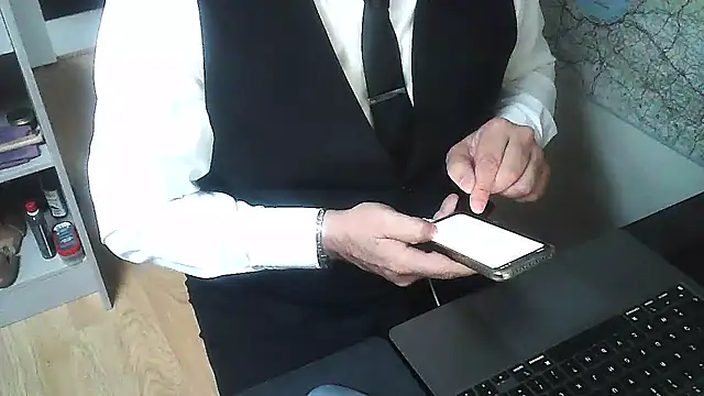 Snapshot of DUDURA@xh chatting on January 22, 2025, 8:51 am DUDURAxh online show from January 22, 2025, 8:51 am