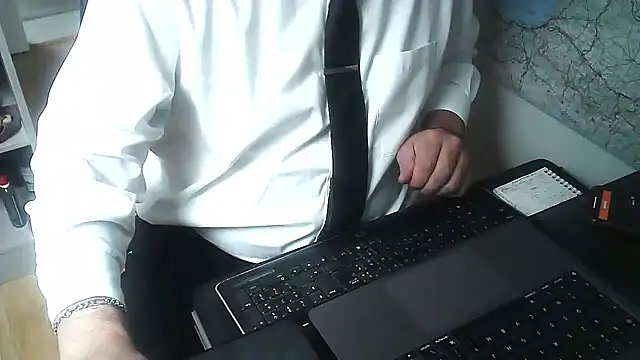 Snapshot of DUDURA@xh chatting on February 24, 2025, 2:26 pm DUDURAxh online show from February 24, 2025, 2:26 pm