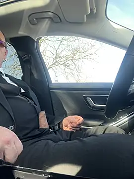 Snapshot of DUDURA@xh chatting on March 4, 2025, 11:51 am DUDURAxh online show from March 4, 2025, 11:51 am