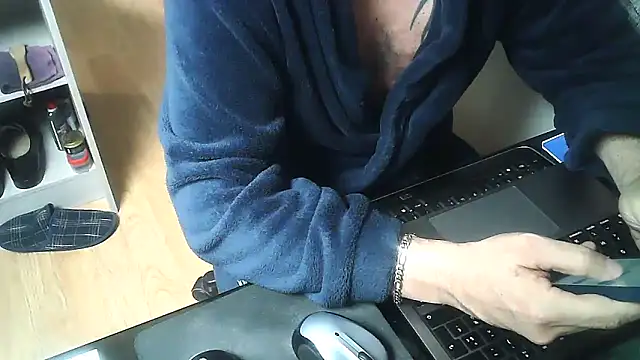 Snapshot of DUDURA@xh chatting on February 24, 2026, 9:18 am DUDURAxh online show from February 24, 2026, 9:18 am