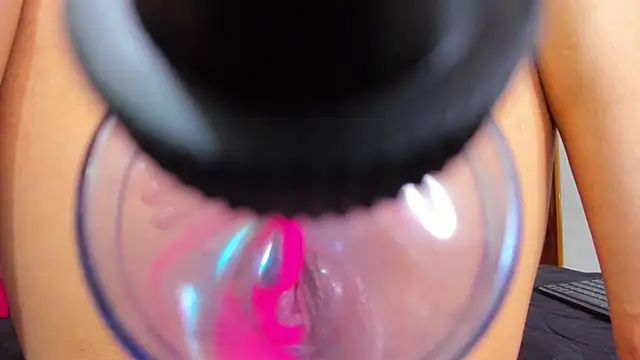 Snapshot of iamvicky_4 chatting on October 4, 2025, 4:10 am iamvicky 4 online show from October 4, 2025, 4:10 am