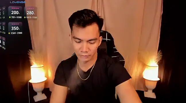 000batman000 online show from February 5, 2025, 1:22 pm