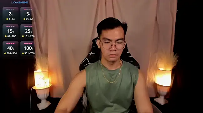 000batman000 online show from February 13, 2025, 12:57 am