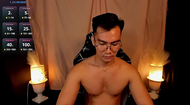 000batman000 online show from February 20, 2025, 4:39 am