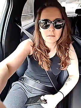 Snapshot of Tinas5 chatting on March 3, 2026, 1:06 pm Tinas5 online show from March 3, 2026, 1:06 pm