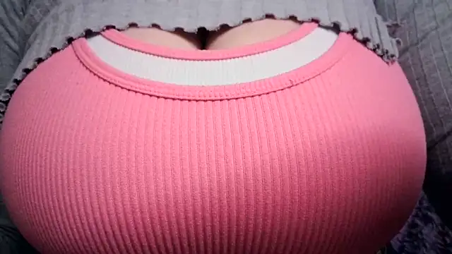 AnnyelinnaLove online show from May 9, 2026, 7:46 am