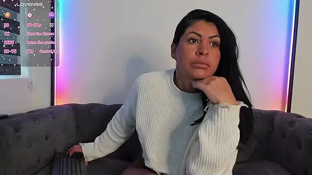 BiancaCruzzz online show from June 17, 2026, 3:20 am