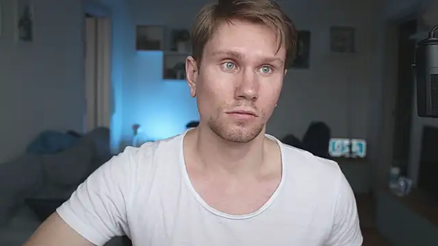 Snapshot of kevin-park chatting on March 12, 2025, 2:23 pm kevin-park online show from March 12, 2025, 2:23 pm