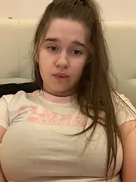 Snapshot of HornyGirlH chatting on March 6, 2025, 10:15 pm HornyGirlH online show from March 6, 2025, 10:15 pm