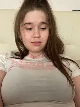 Snapshot of HornyGirlH chatting on March 9, 2025, 4:27 am HornyGirlH online show from March 9, 2025, 4:27 am