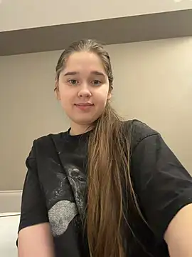 HornyGirlH online show from February 16, 2026, 1:24 am