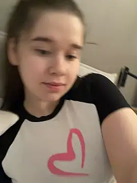Snapshot of HornyGirlH chatting on April 26, 2026, 3:15 am HornyGirlH online show from April 26, 2026, 3:15 am