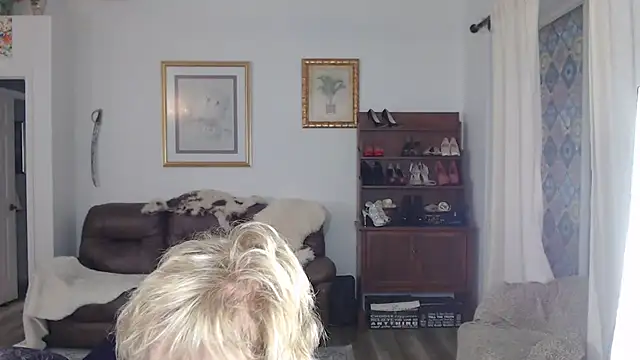 SindeeDix online show from November 8, 2025, 2:28 pm