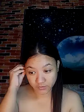 Snapshot of Urchanel chatting on April 28, 2026, 11:10 pm Urchanel online show from April 28, 2026, 11:10 pm