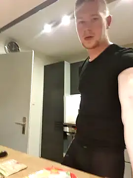 Snapshot of Playbunniboy chatting on January 10, 2025, 5:24 pm Playbunniboy online show from January 10, 2025, 5:24 pm