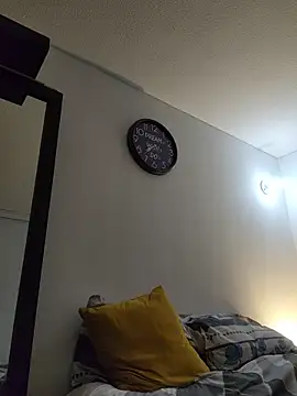 jnilu1227 online show from December 20, 2025, 4:52 am