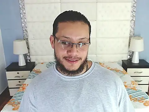 WilliamJhons online show from March 14, 2025, 12:43 am