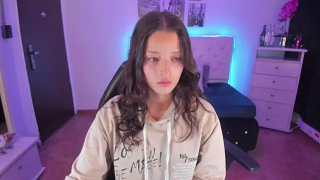 Snapshot of Amaia_Daniells chatting on December 15, 2024, 3:34 am Amaia Daniells online show from December 15, 2024, 3:34 am