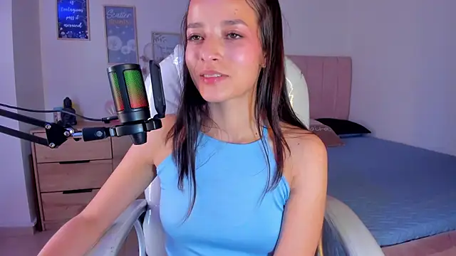 Snapshot of Amaia_Daniells chatting on February 20, 2025, 7:34 am Amaia Daniells online show from February 20, 2025, 7:34 am