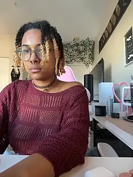 Snapshot of goddessxdreaxo chatting on October 9, 2025, 1:42 pm goddessxdreaxo online show from October 9, 2025, 1:42 pm