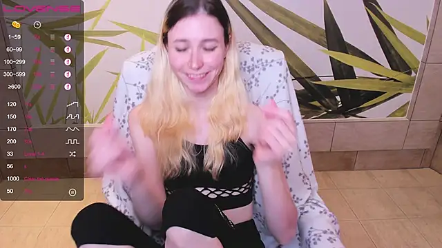 Snapshot of fleximona chatting on December 29, 2024, 9:39 am fleximona online show from December 29, 2024, 9:39 am