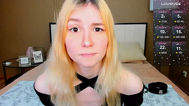 Snapshot of fleximona chatting on October 10, 2025, 9:19 am fleximona online show from October 10, 2025, 9:19 am