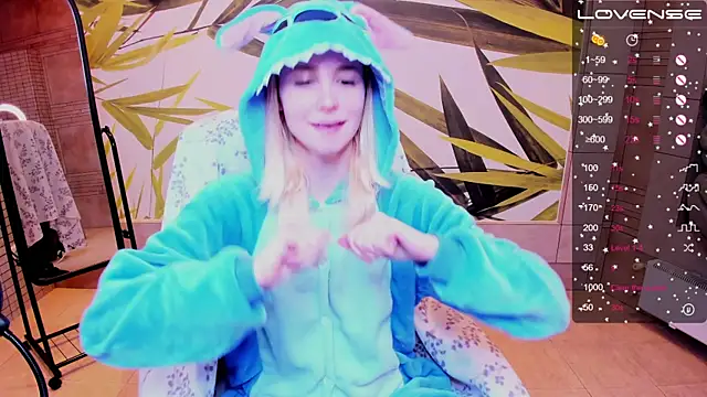 Snapshot of fleximona chatting on October 26, 2025, 9:37 am fleximona online show from October 26, 2025, 9:37 am